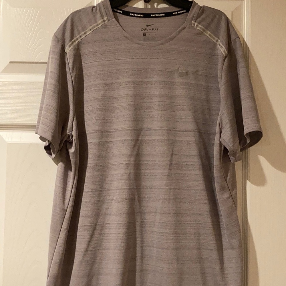Nike Dri Fit light gray t-shirt